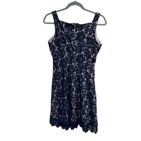 Roz & Ali Navy Blue/Cream Lace Dress ~ Size 4 - Picture 2 of 8